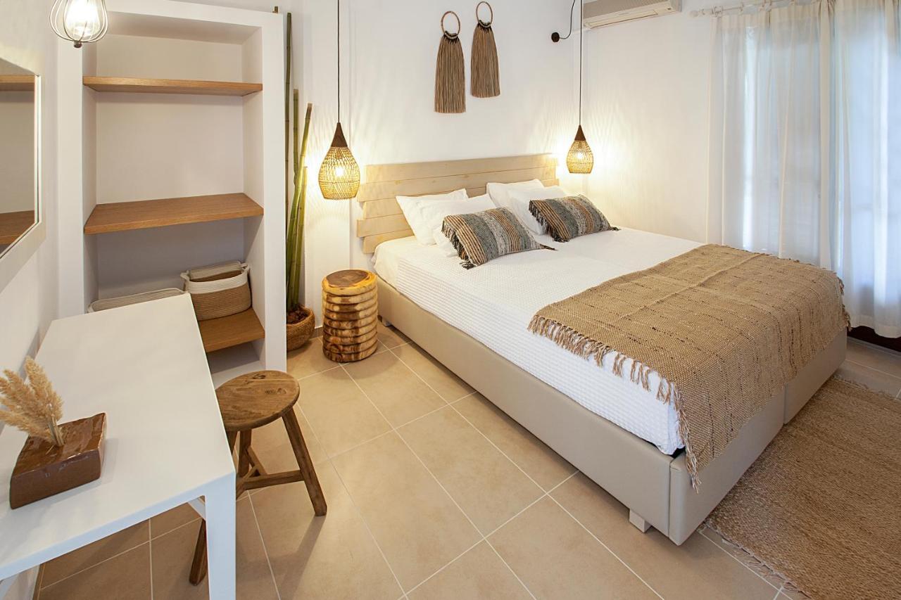 Paris Studios & Apartment 아기아 파라스케비 외부 사진
