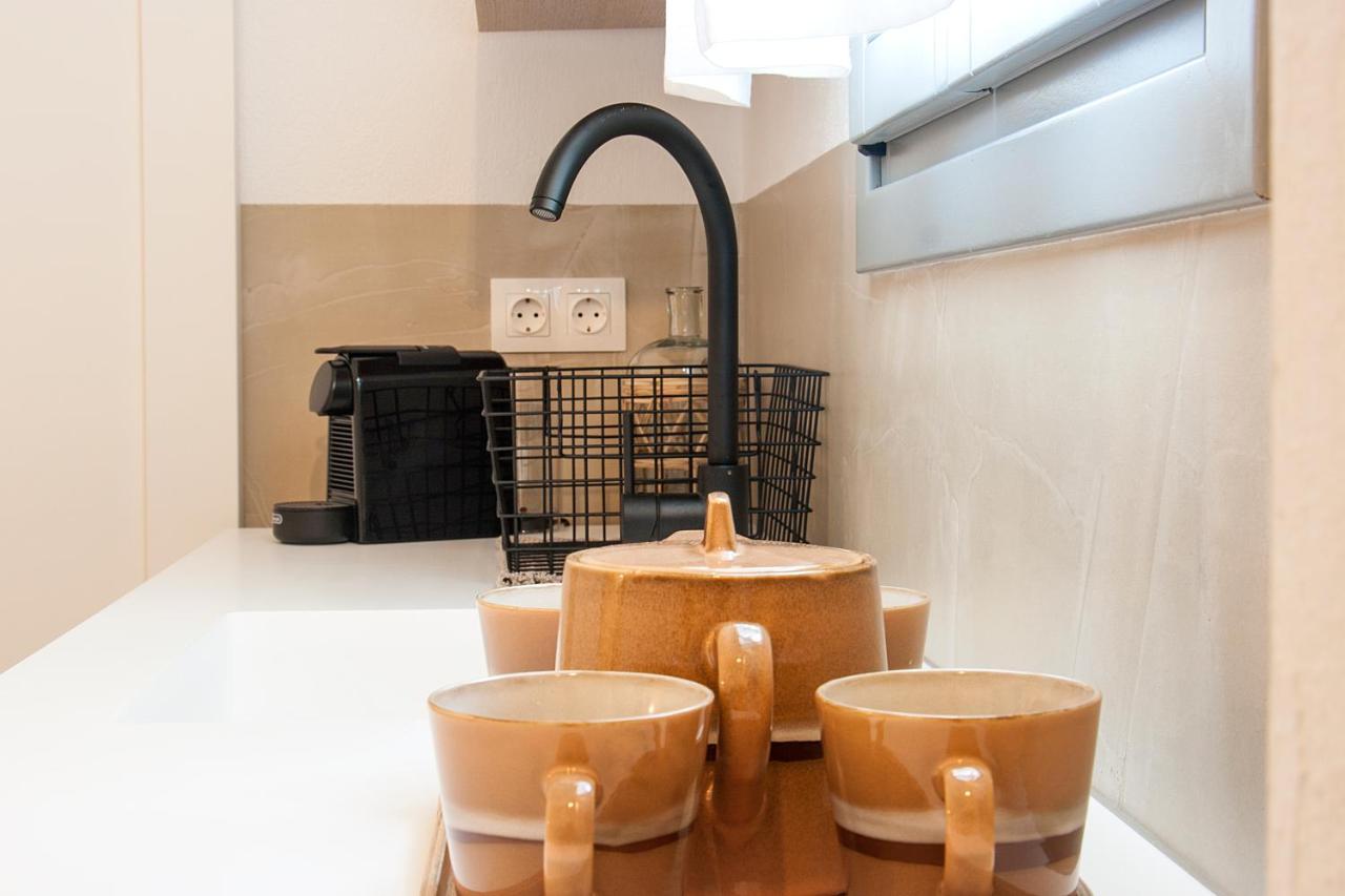 Paris Studios & Apartment 아기아 파라스케비 외부 사진