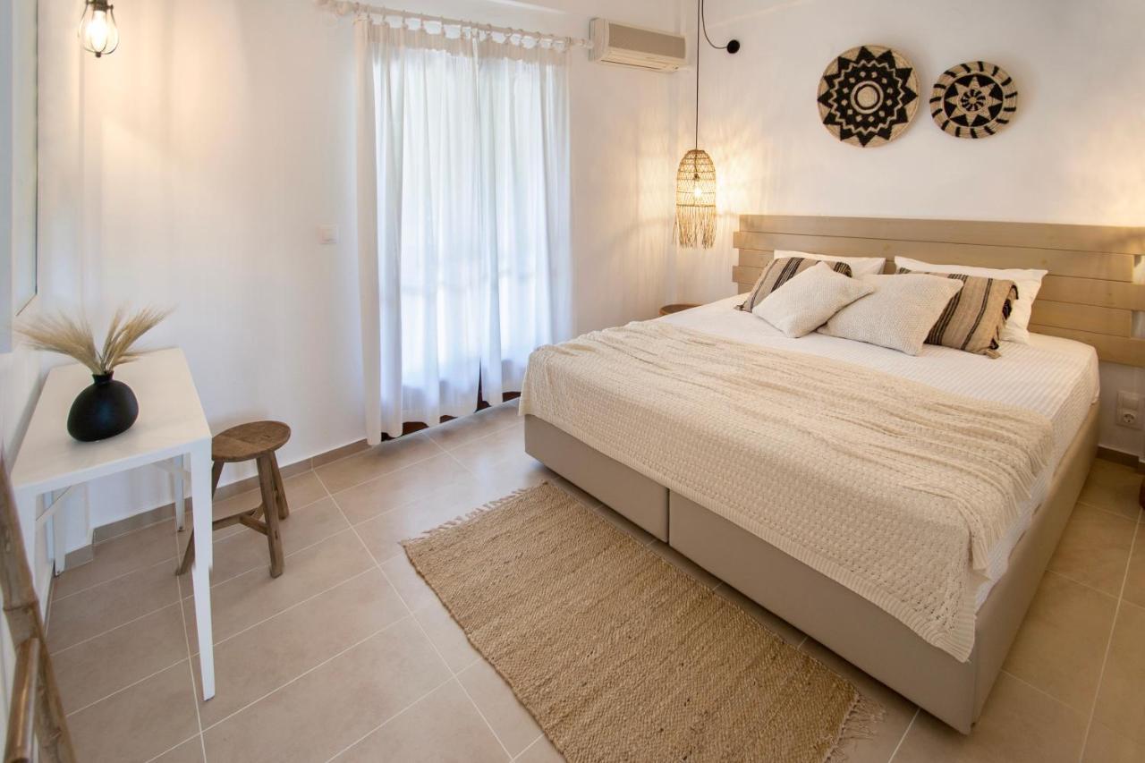 Paris Studios & Apartment 아기아 파라스케비 외부 사진