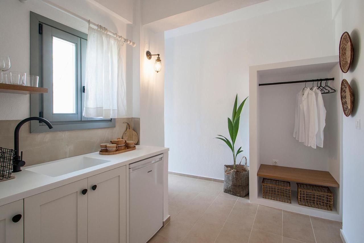 Paris Studios & Apartment 아기아 파라스케비 외부 사진