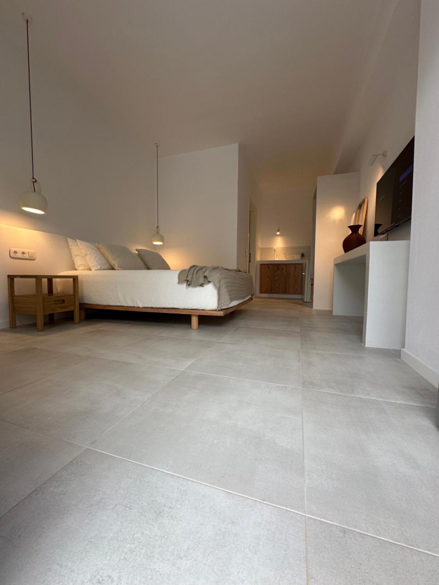 Paris Studios & Apartment 아기아 파라스케비 외부 사진