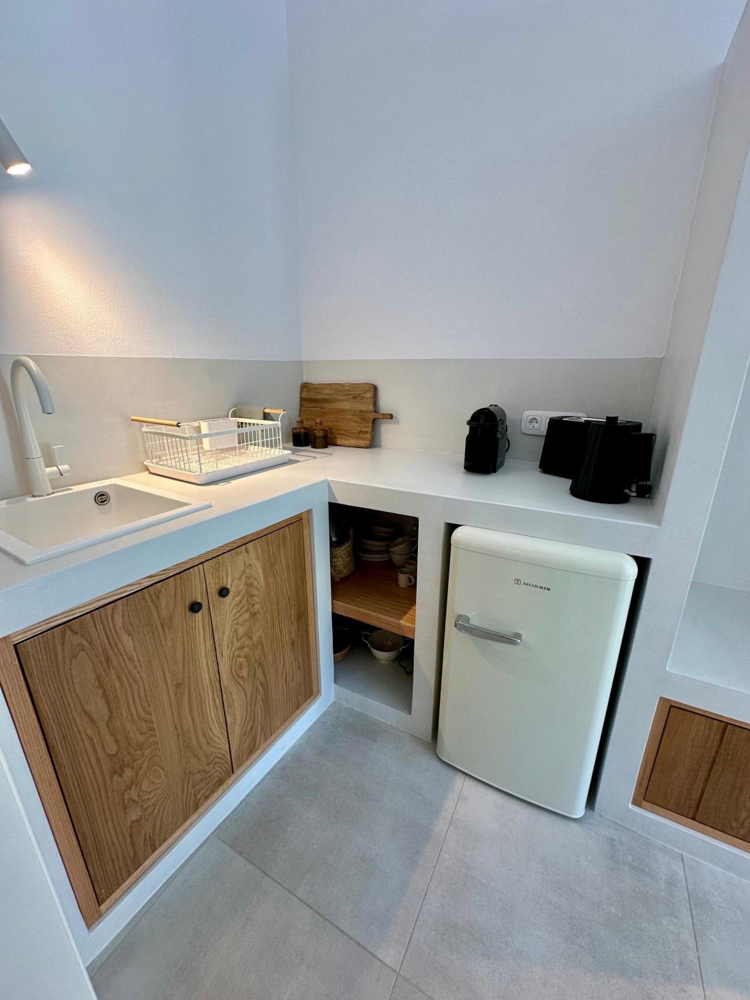 Paris Studios & Apartment 아기아 파라스케비 외부 사진
