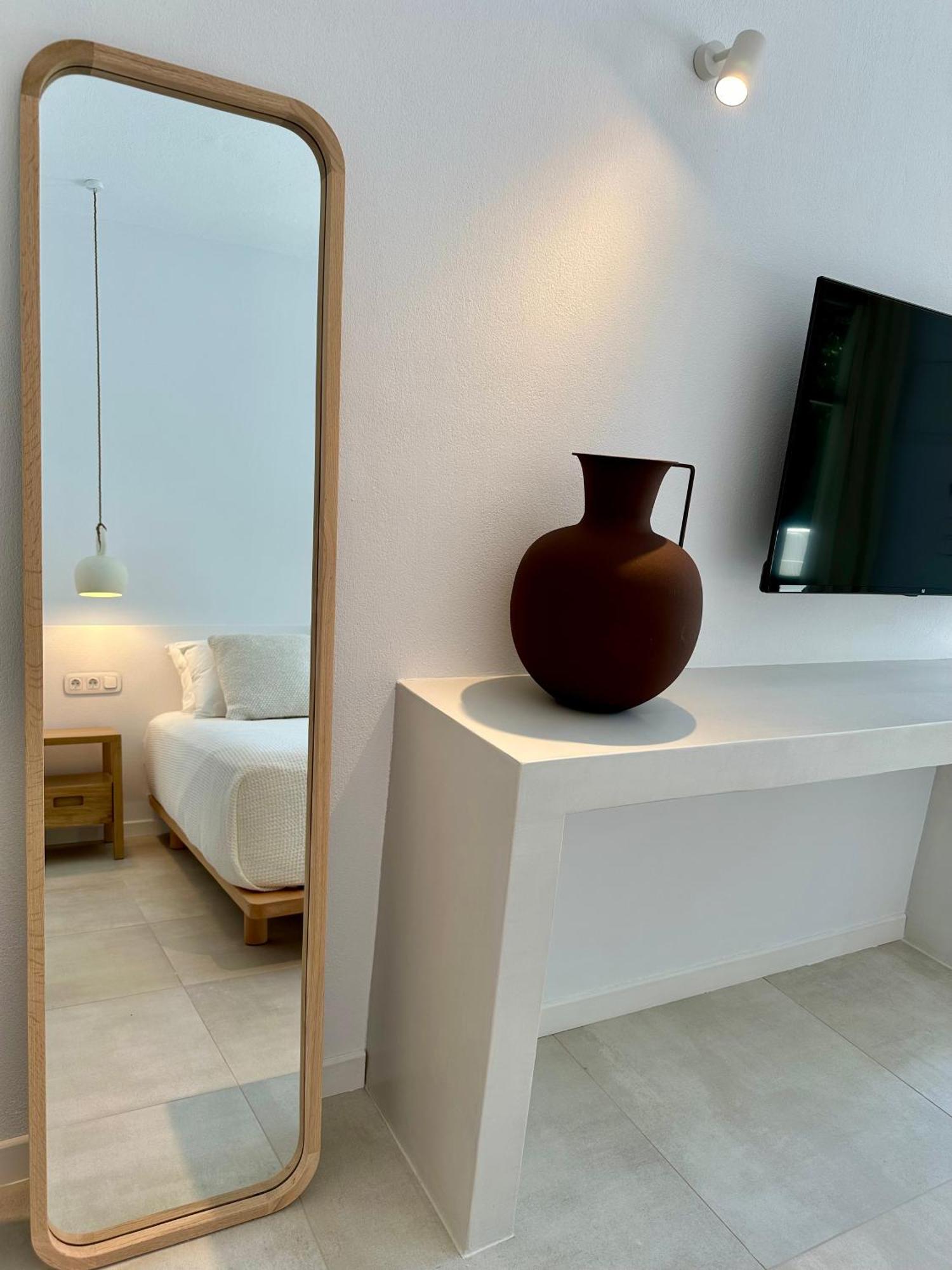 Paris Studios & Apartment 아기아 파라스케비 외부 사진