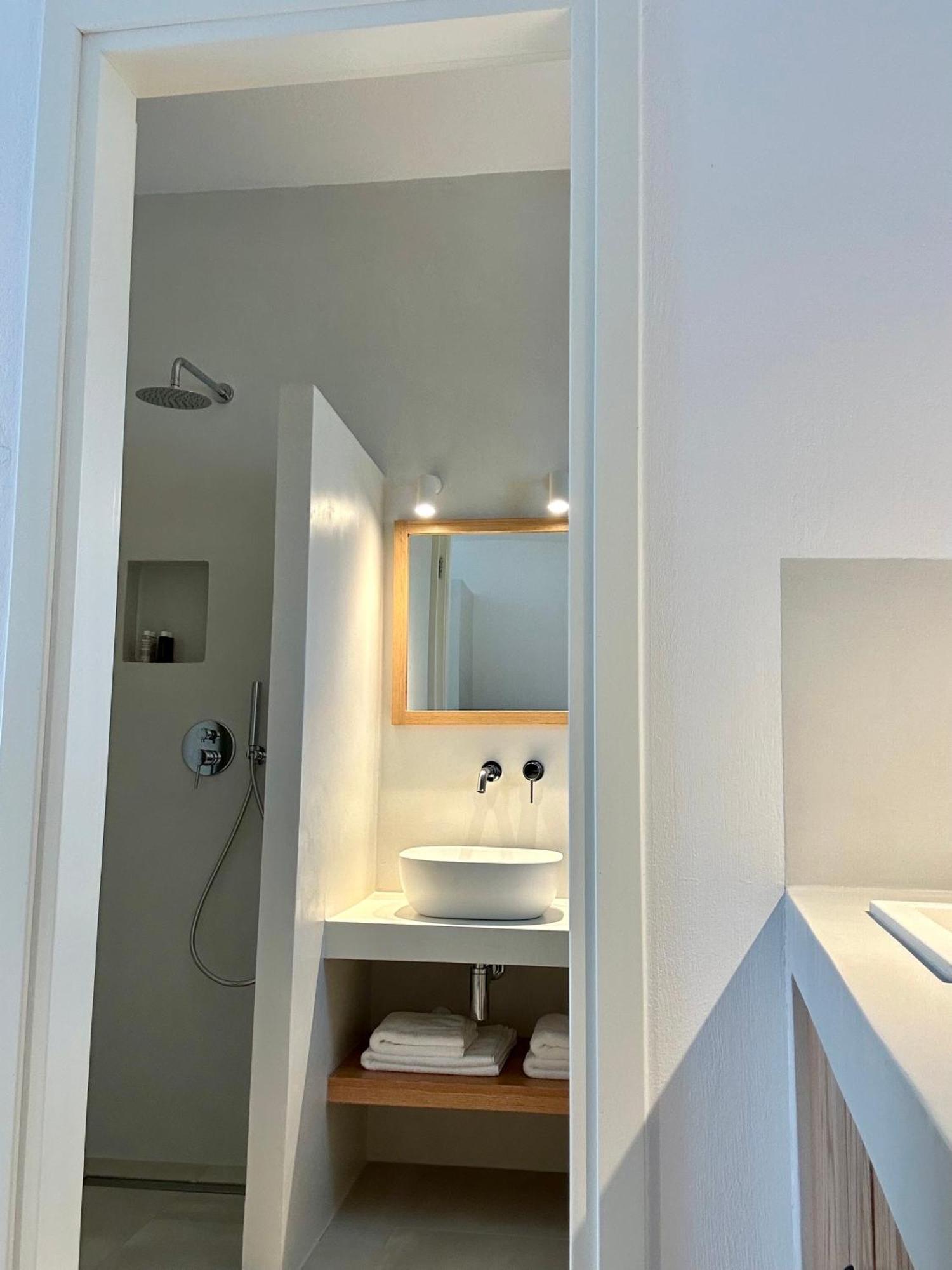Paris Studios & Apartment 아기아 파라스케비 외부 사진