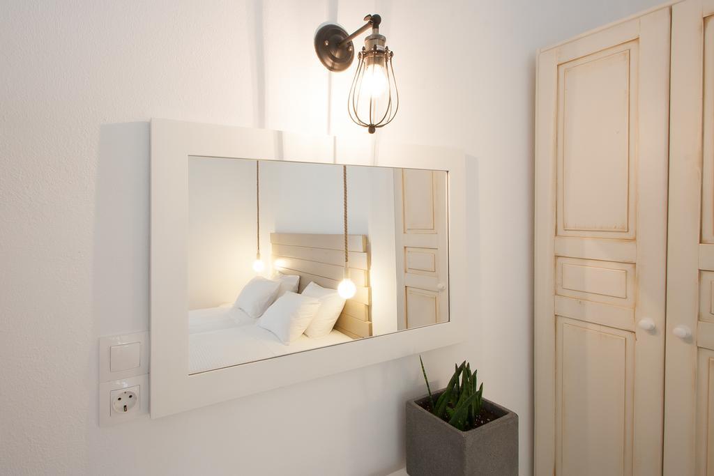 Paris Studios & Apartment 아기아 파라스케비 외부 사진