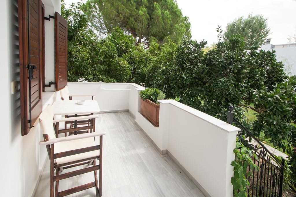 Paris Studios & Apartment 아기아 파라스케비 외부 사진